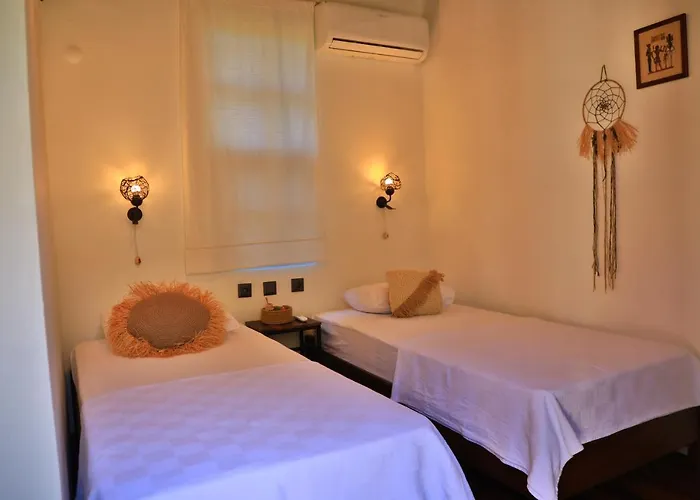 Eski Yeni Hotel *