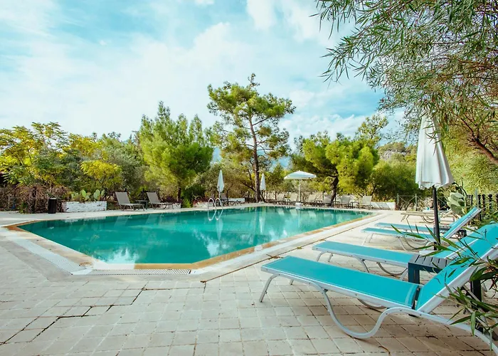 Eski Yeni Hotel *