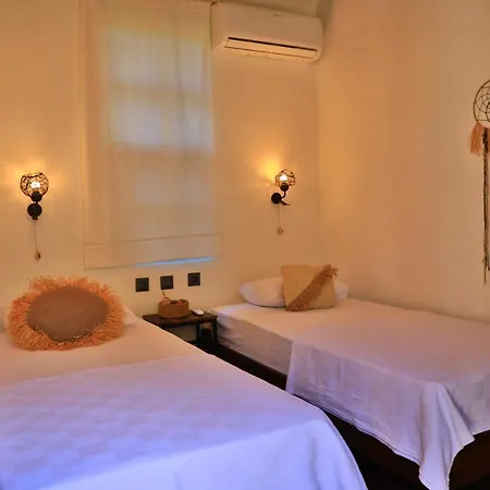 Eski Yeni Hotel *